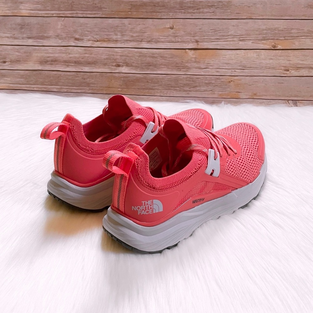 The North Face Women’s VECTIV Hypnum Trail Sneakers - Picture 5 of 7